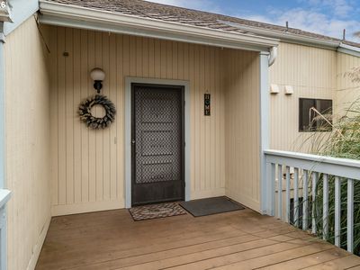 26 NW Mountain View Dr
