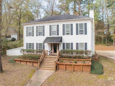 689 Ridgewood Dr