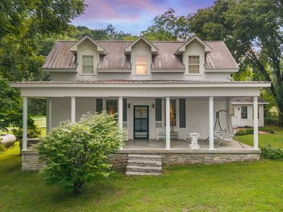 54 Warden Rd