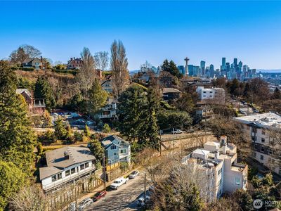 1115 8th Avenue W
