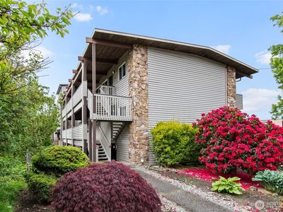 315 10th Avenue S #101