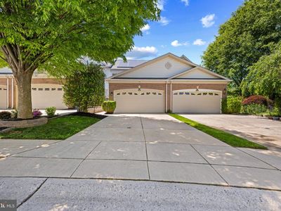 10702 Hillingdon Rd