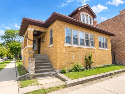 1435 W Marquette Rd