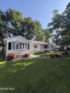 134 W Lincoln St