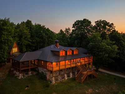 260 Lakeside Lodge Ln