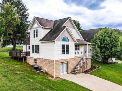 252 N Main St