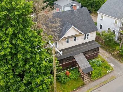 98 Lincoln St