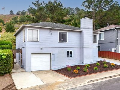 813 Larch Ave
