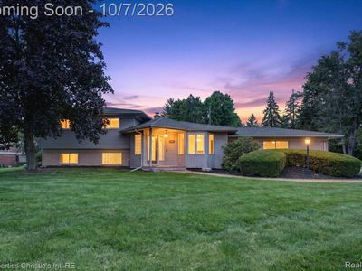 249 W Hurst Dr