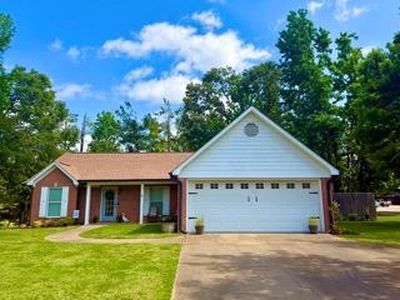 800 Deerfield Dr