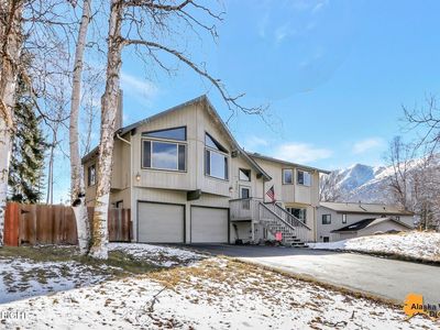 9501 Noak Cir