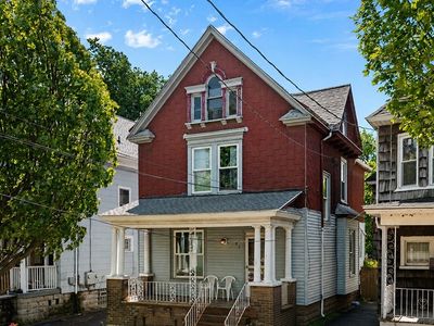 93 Briggs Ave
