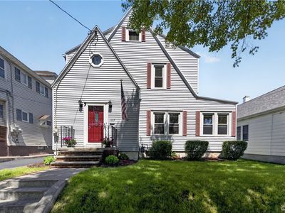 109 Craton St
