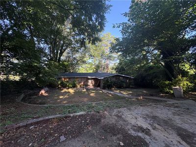 2322 E Lake Dr