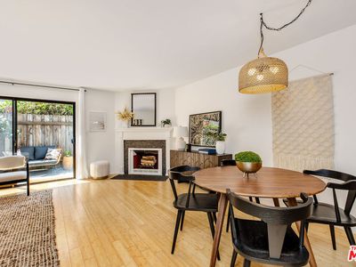 2337 Oak St APT 4