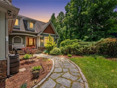 128 E Pinecrest Court