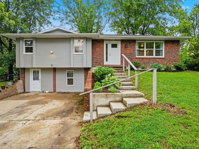 2300 N Hawthorn Dr
