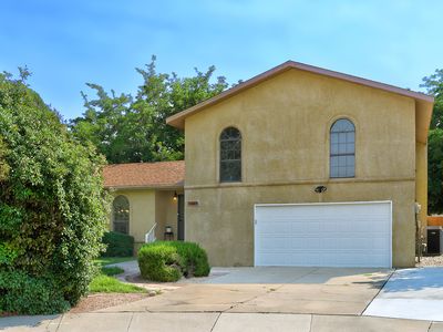 7416 Don Tomas Ln NE