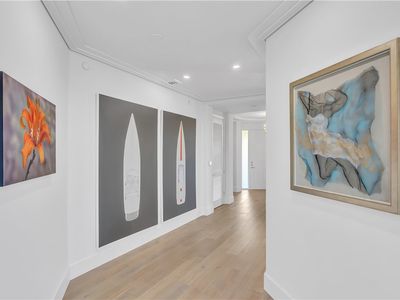 5055 N Harbor Dr APT 401