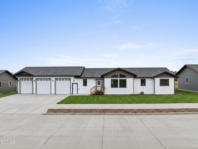 201 11th Ave NE