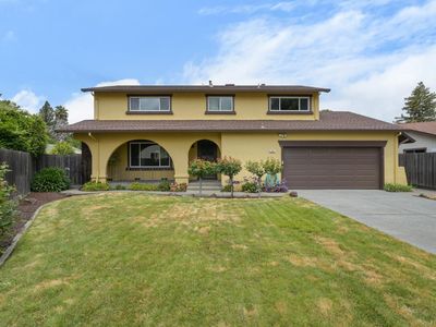 717 Glenhill Court