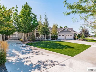 345 Fire Thorn Dr