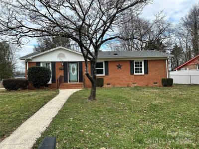 5301 Hughes Dr