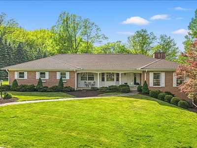 40 Larchmont Rd