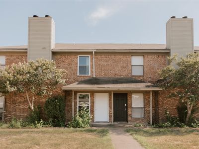 5833 Shadydell Dr