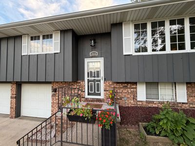 1518 W Kingsway Dr