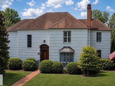 285 Hawthorne Dr
