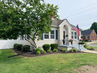 Property at 233 E Mulberry St, Lebanon, KY