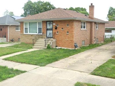 435 Crandon Ave