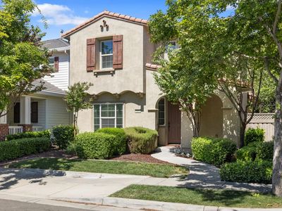 331 W Aventino Ave