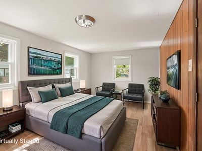 685 Broadway TRAILER 56