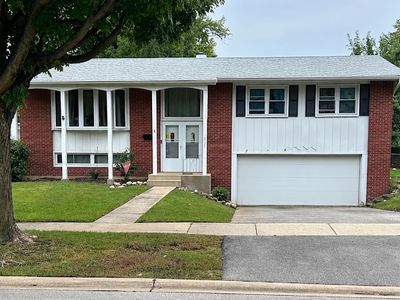 Property at 2727 Mitchell Dr, Woodridge, IL