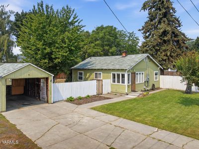 2602 S 90th Ave
