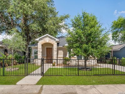 1204 Valencia