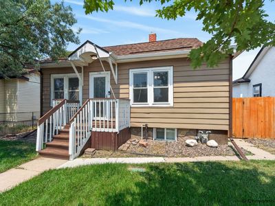 506 W 10th St