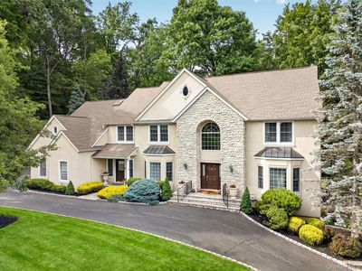 2 Running Brook Lane