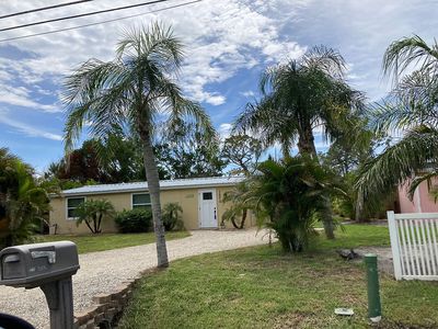 1270 Manor Rd