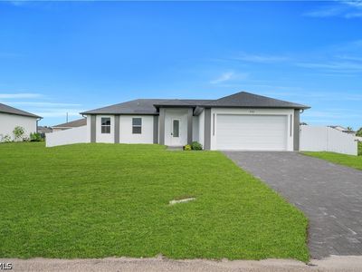 435 Petite Ave