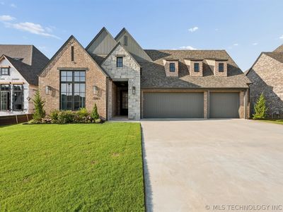 2711 W Van Buren Ct