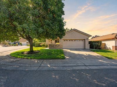 325 Leckenby Way