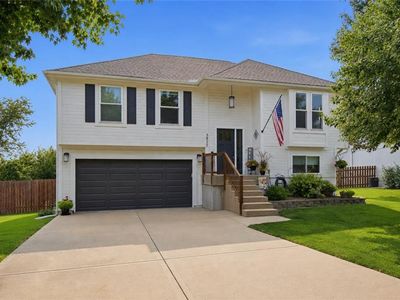 5827 Meadowsweet Ln