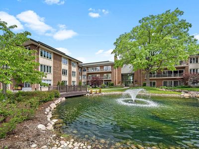 4 Oak Brook Club Dr APT F102