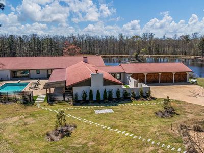 1229 Pierce Rd
