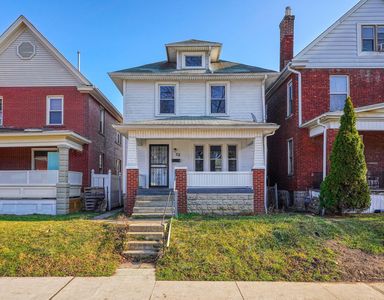 28 S Warren Ave