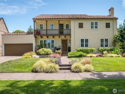 1130 Kessler Boulevard