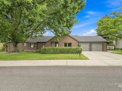 2256 E Table Rock Rd